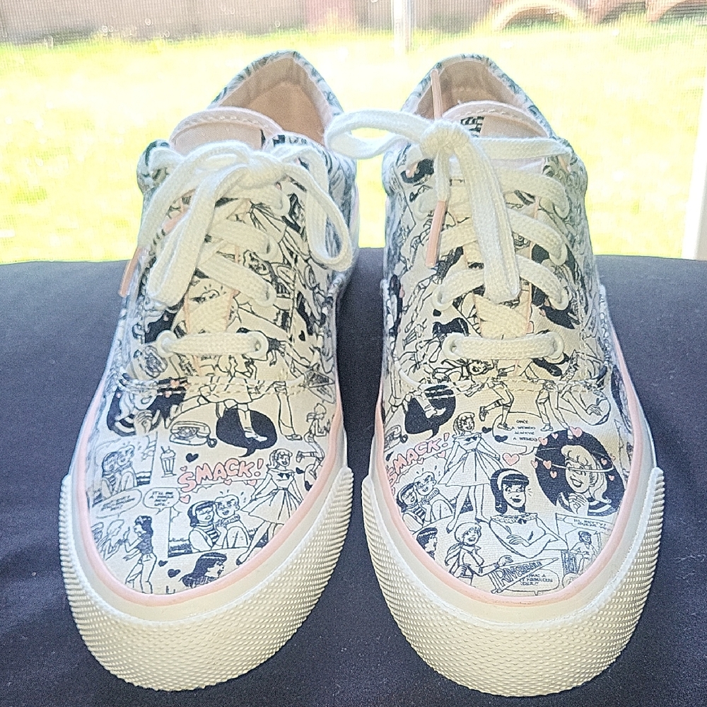 Keds Women's Sneakers with Black and White Comic Print